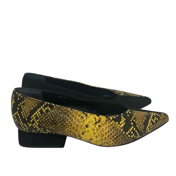YUUL YIE Selma Pumps Sz 7.5 Yellow Python/Black - Picture 7 of 16